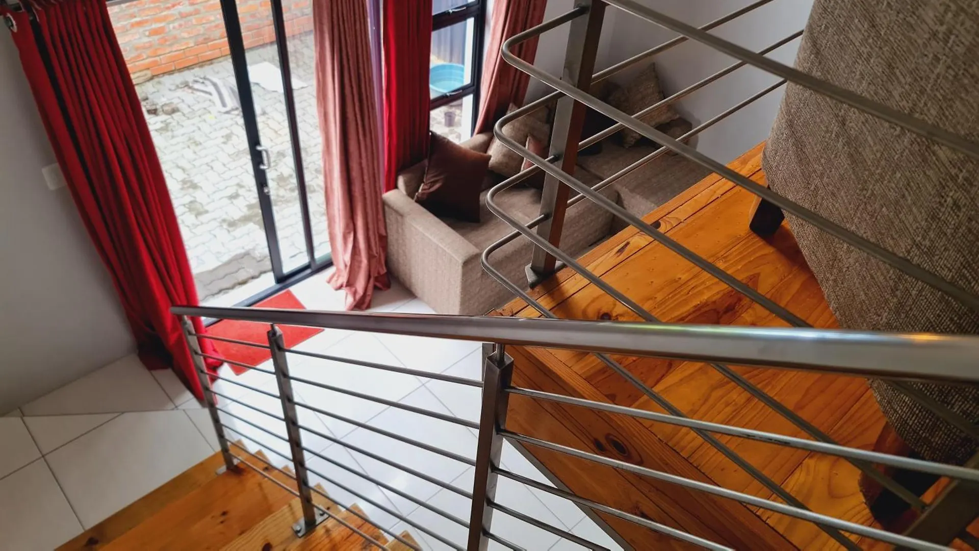 דירה פורט אליזבת' Thandiwe At Villiers Village דרום אפריקה